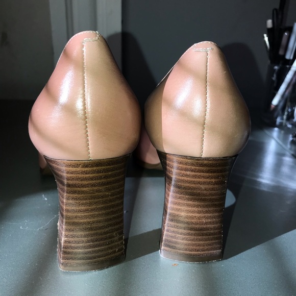 Bandolino Wide Heels - Picture 2 of 3